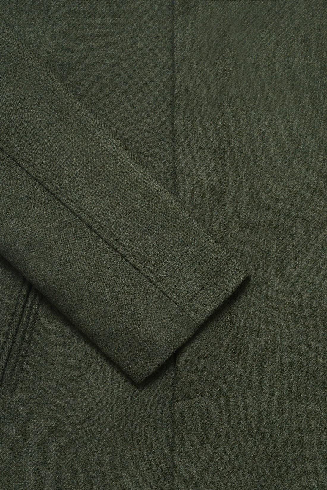 Wool City Coat Olive | A Refined Wool Outer Layer for Everyday Urban Life